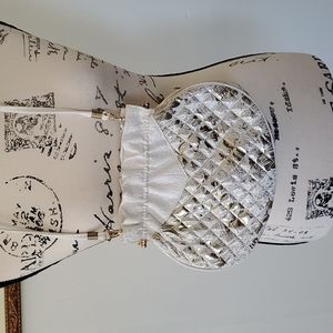 Quilted, leafy crossbody purse